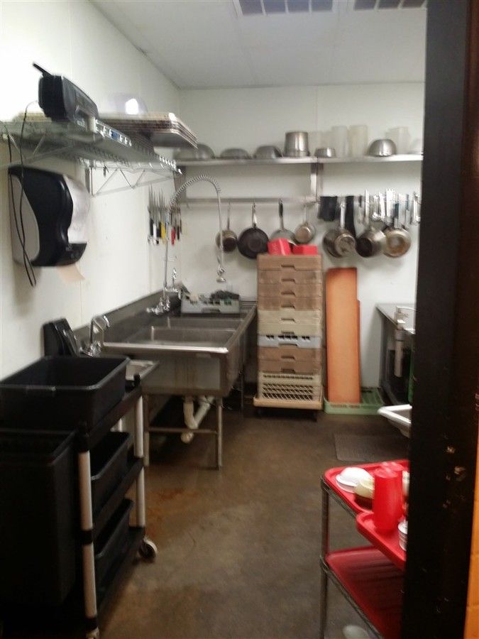 Max & Molly's: 1315 W Jackson St, Macomb, IL 61455